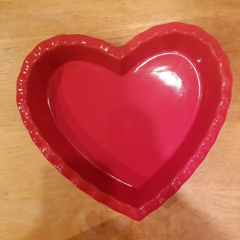 Fresh Decor Valentines Red Heart Shaped Pie Plate